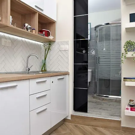 Central Aristotelous Studio 1 *
